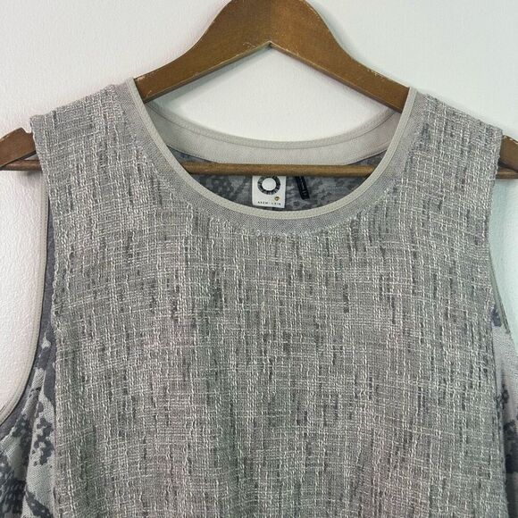 Akemi + Kin Gray Embroidered Sleeveless Mixed Media Blouse Gray Women's Size XL - Picture 2 of 10